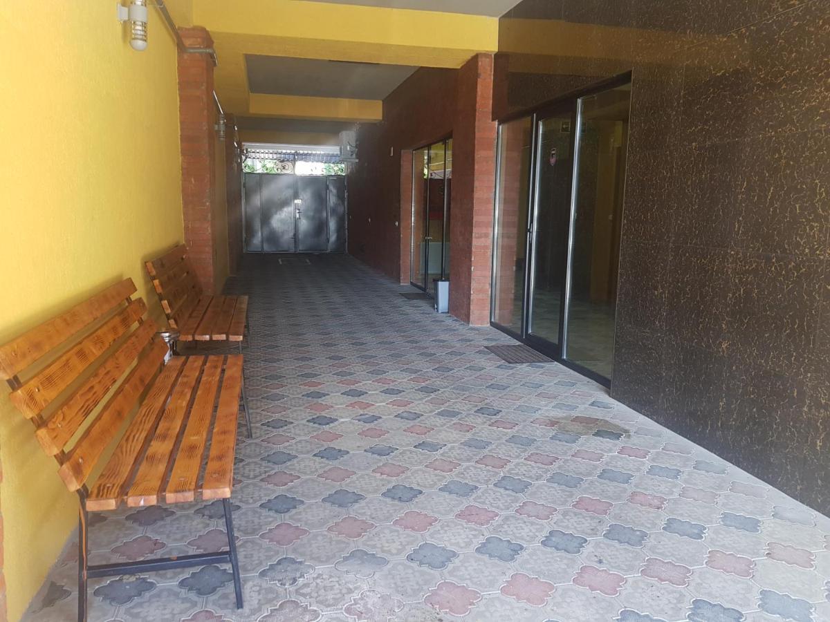 Hotel Lu-Ma 第比利斯 外观 照片
